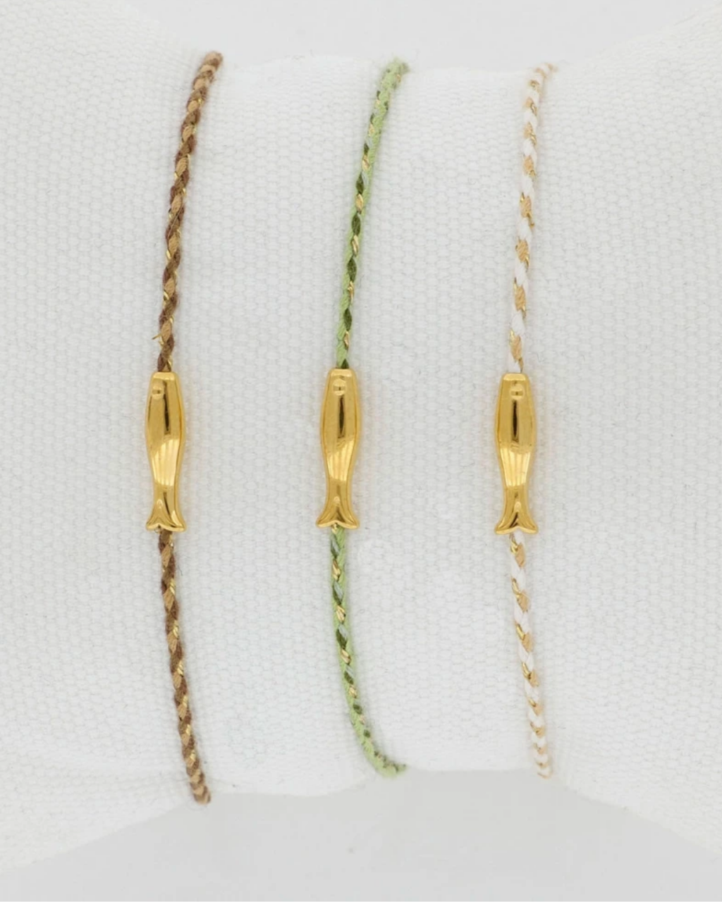 Pulsera pececito hilo