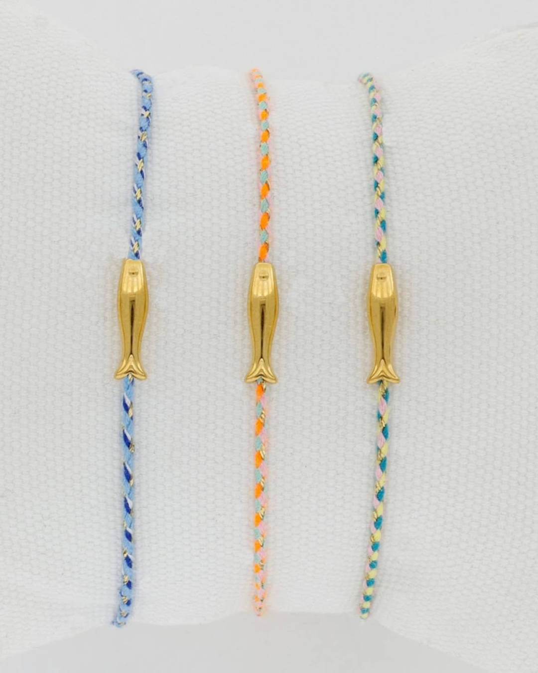 Pulsera pececito hilo