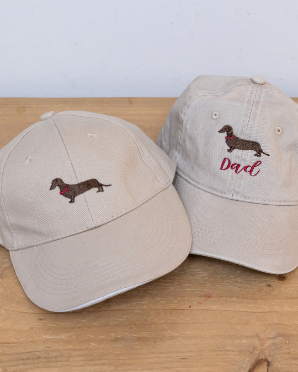 Pack Gorra personalizada adulto y niño dibujo perro salchicha