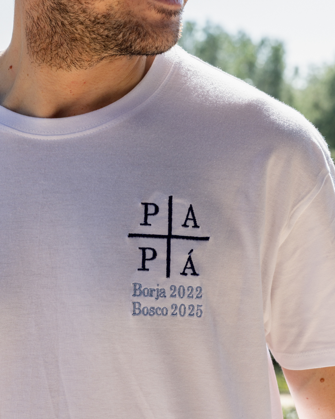 camiseta adulto personalizada bordado papa pecho izquierdo