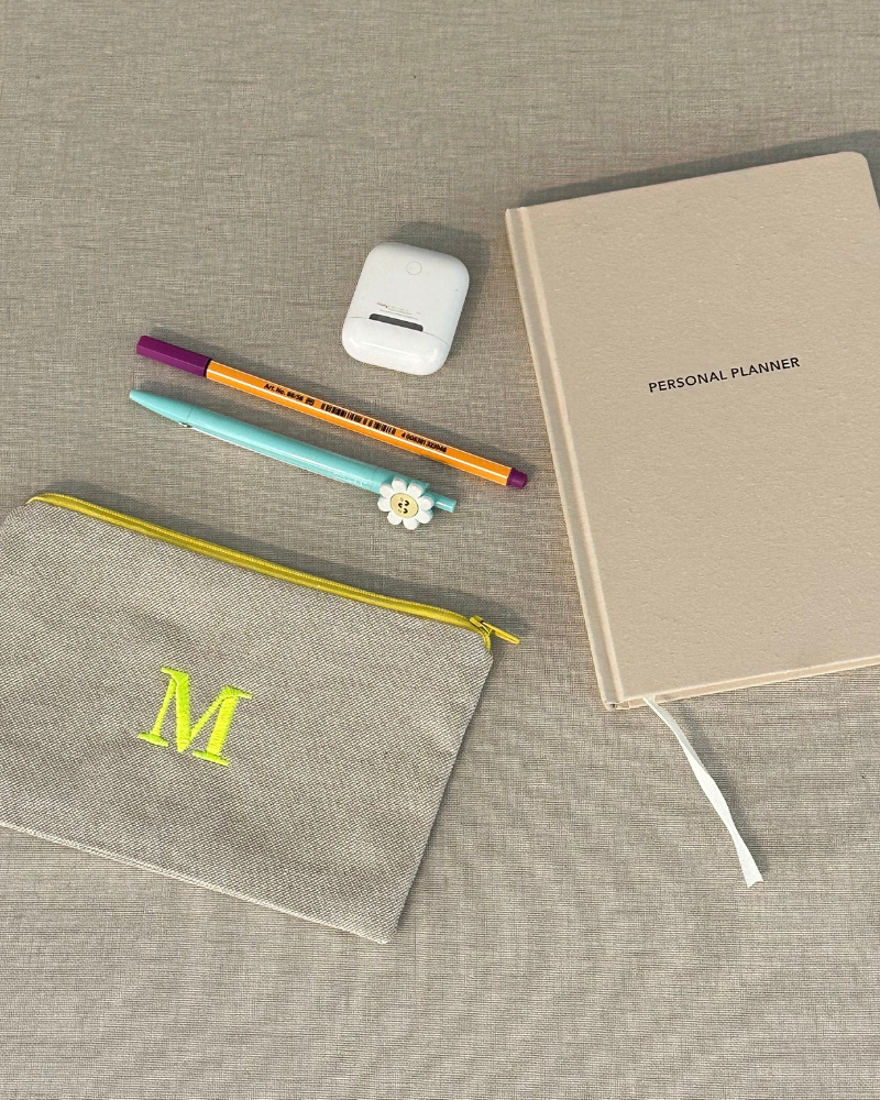 Estuche amarillo fluor