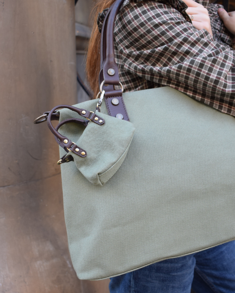 Federica Kaki bag Charm
