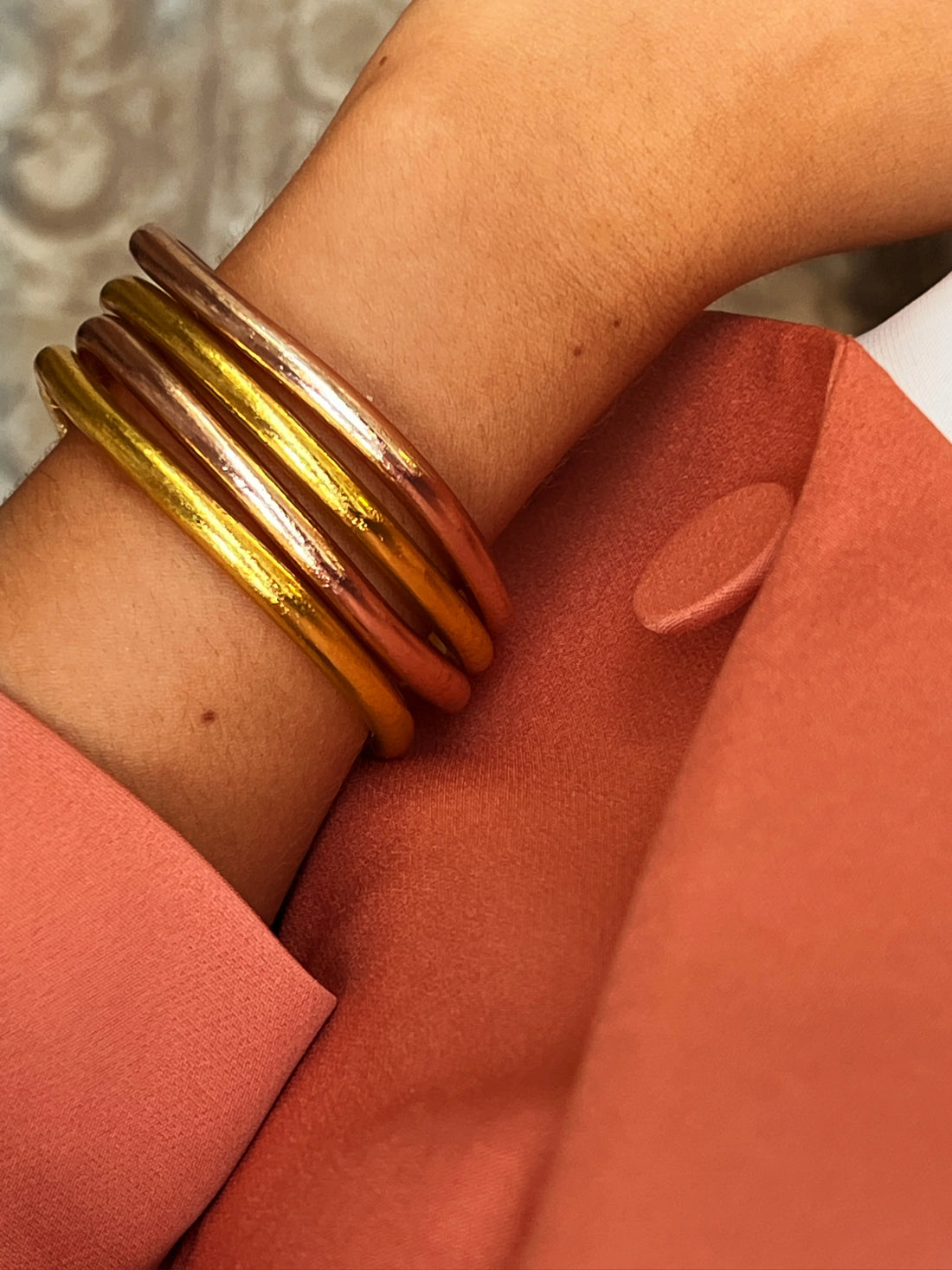 Pack of 3 plain gold leaf bracelets: (2 + 1 color)
