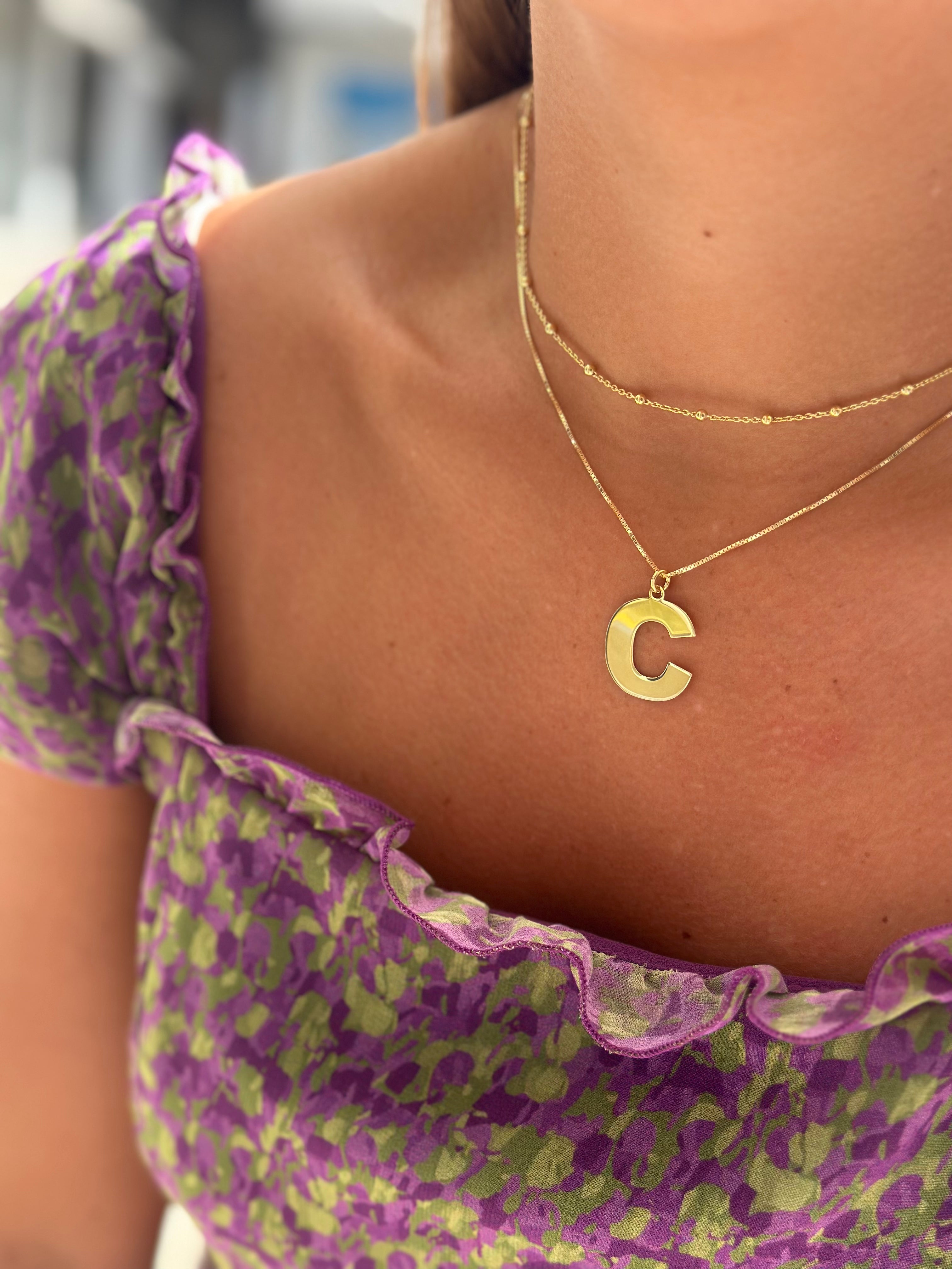 COLLAR BIG INITIAL