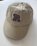 Gorra beige con bordado R