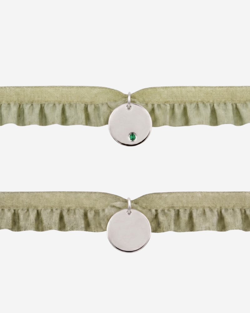 Pulsera semirizo verde personalizada plaquita circonita