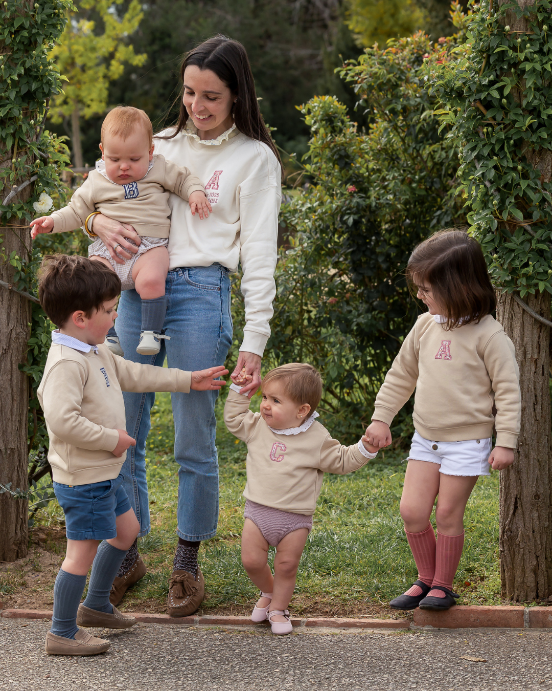 Mother's Day Special Inicial Sweatshirt Pack (ages 4 and up)