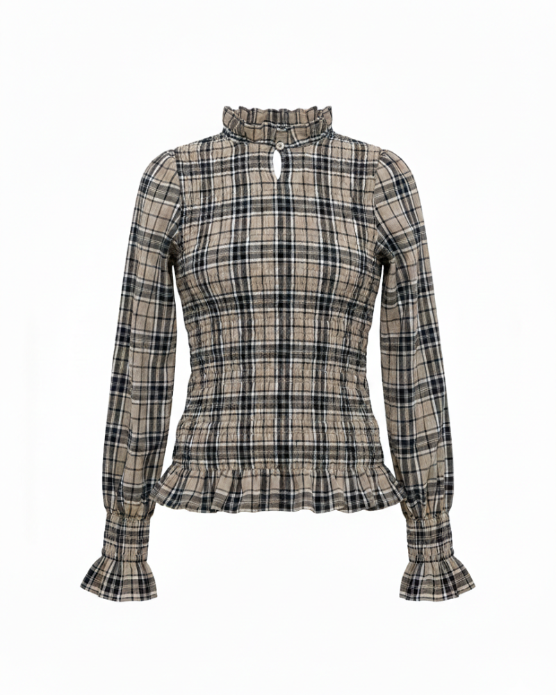 Camisa Palermo de Banoffee BCN con nido de abeja y volante, vista trasera.