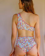Bikini Tropical High