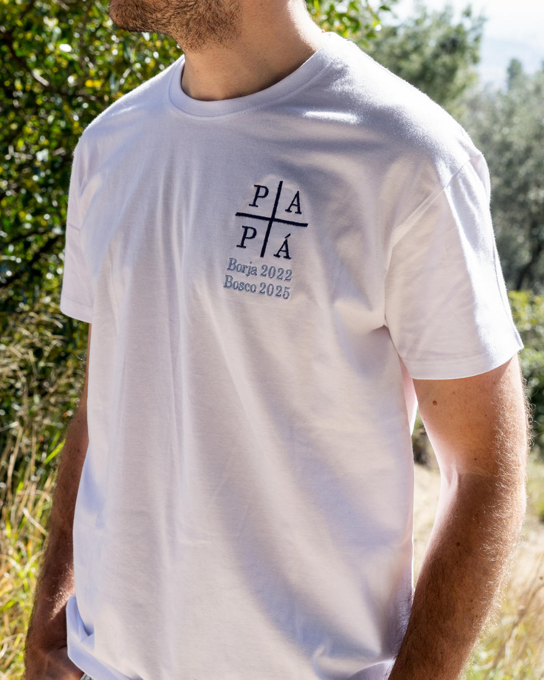 camiseta adulto personalizada bordado papa pecho izquierdo