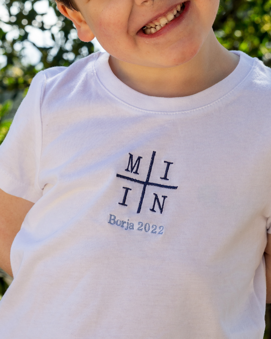 camiseta nino personalizada bordada mini centro