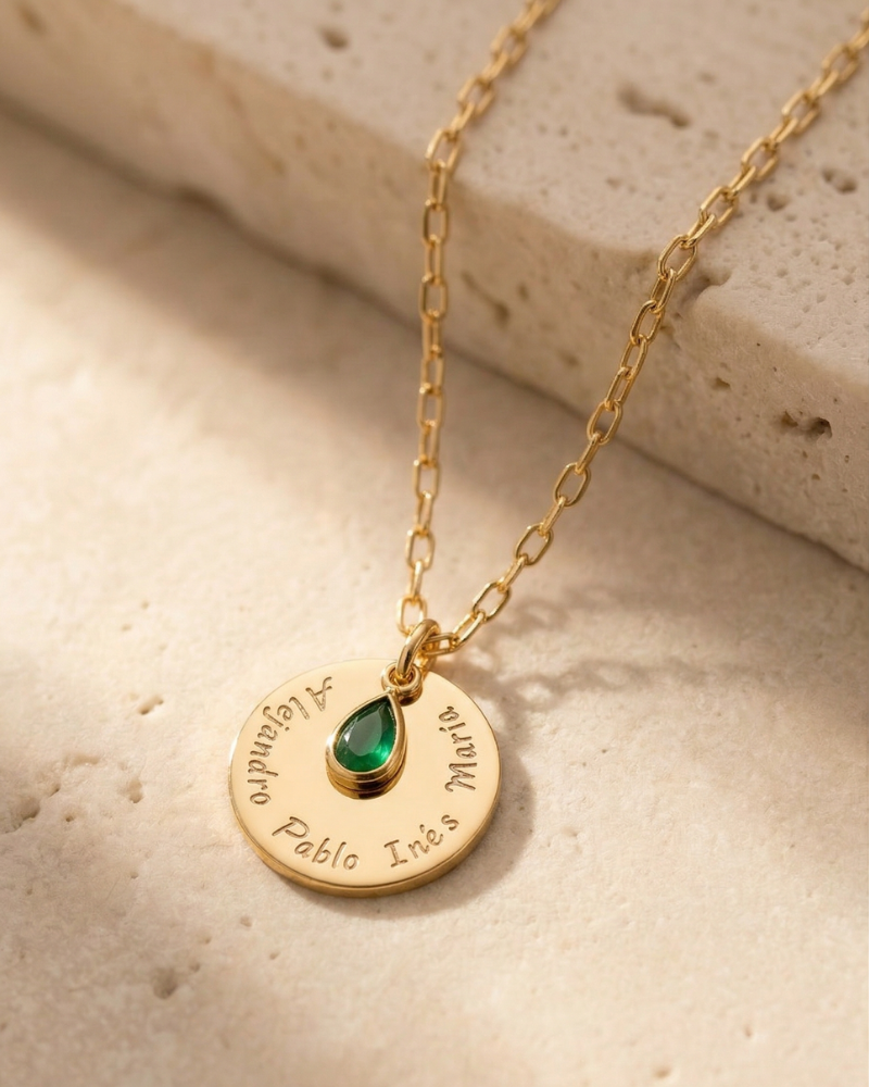 Collar nombres grabados con charm gota