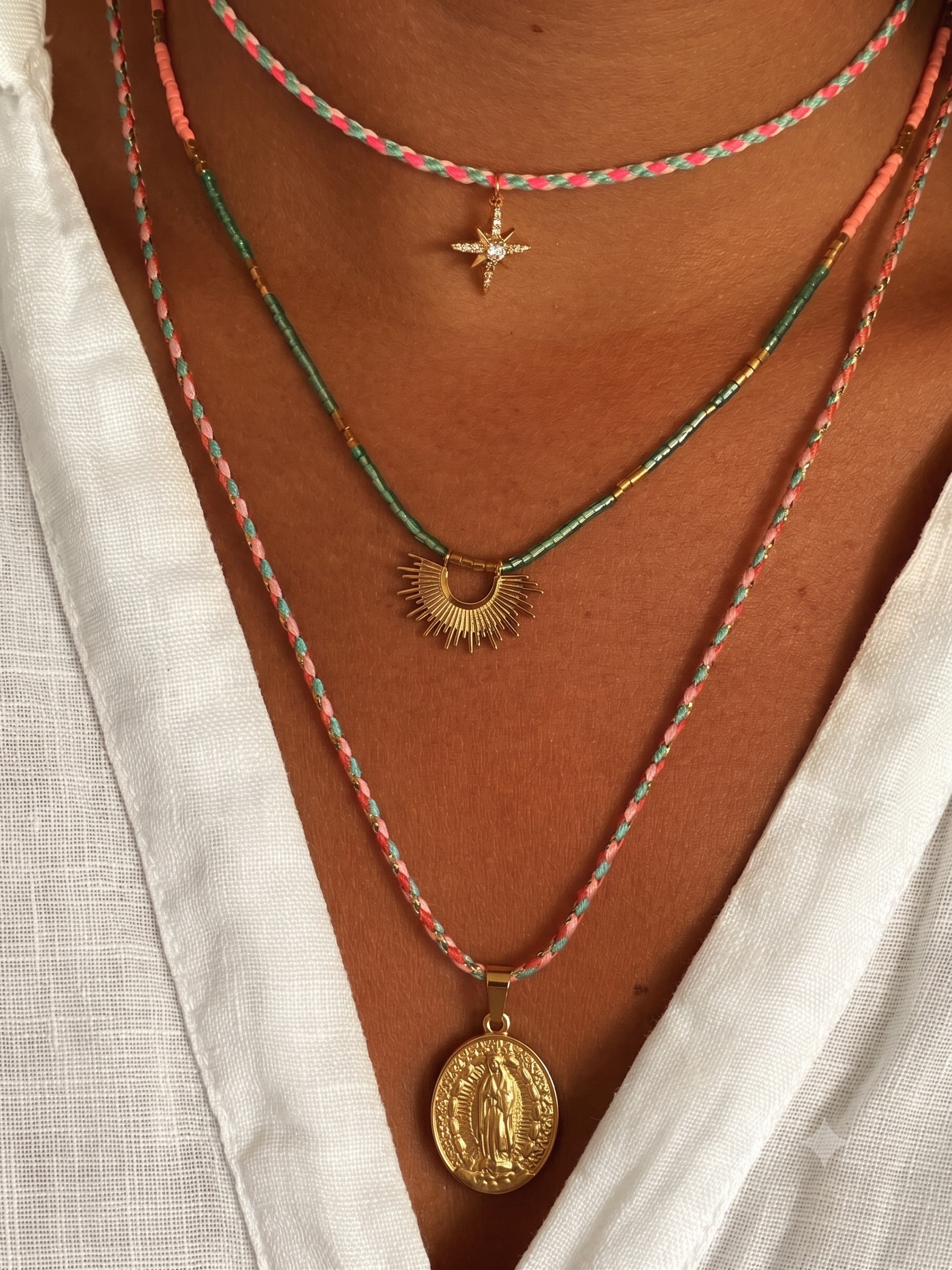 Collar Virgen de Guadalupe Colors