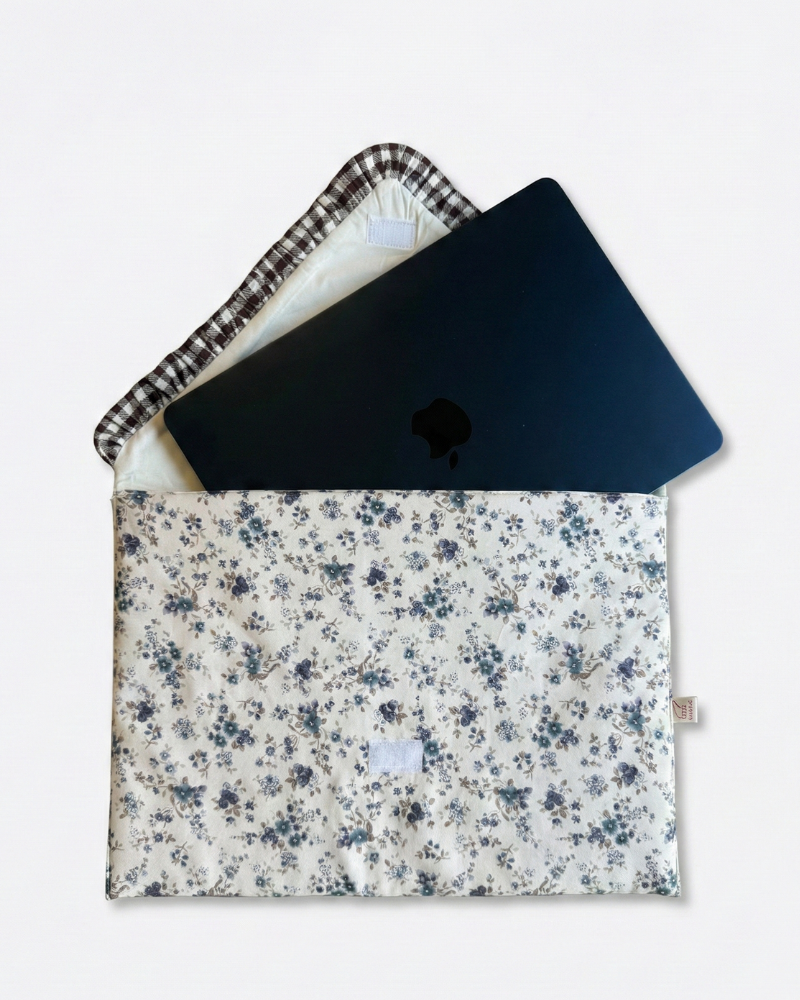 Funda de ordenador personalizada de algodón con flores azules Banoffee