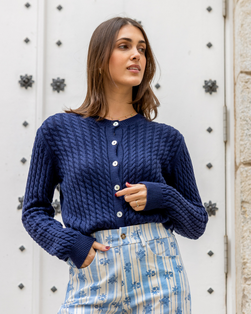 Jersey Blanca azul marino mujer punto trenzado cuello redondo