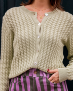 ersey Blanca verde de punto trenzado con botones y cuello redondo para mujer