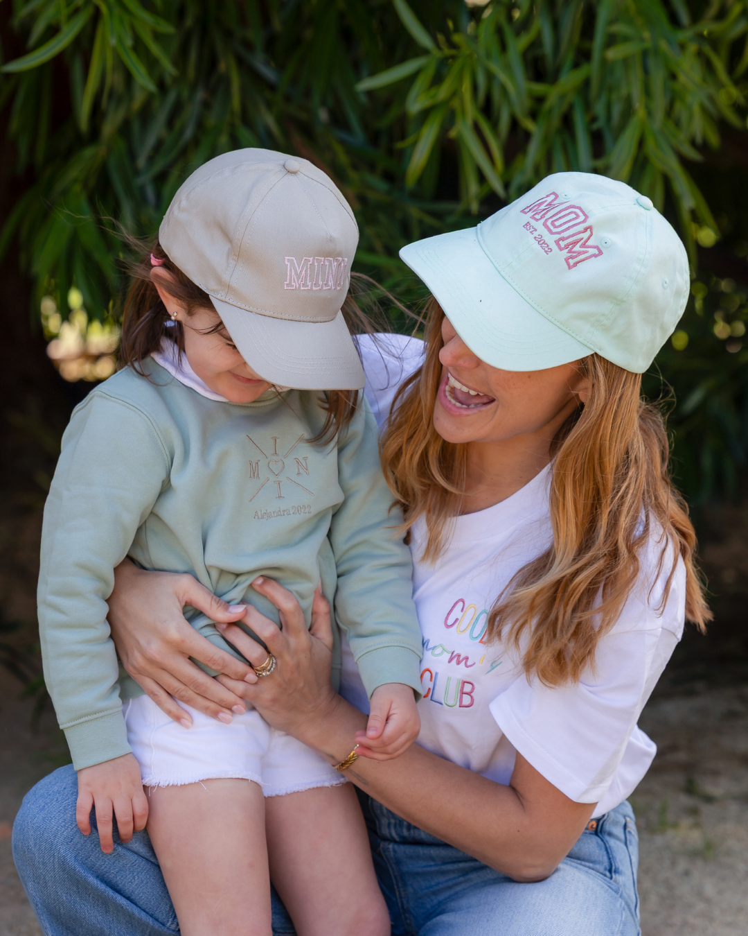 Pack gorras personalizadas MOM y MINI letras gruesas