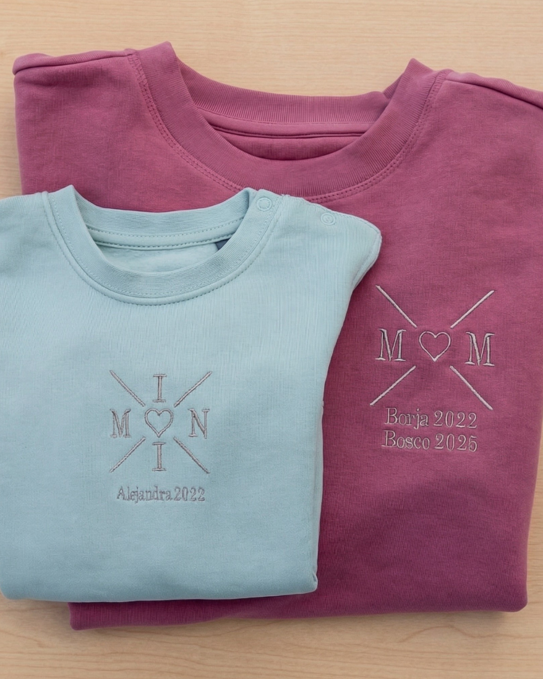 Pack sudaderas MOM y MINI bebé cruz corazón (hasta 36 meses)
