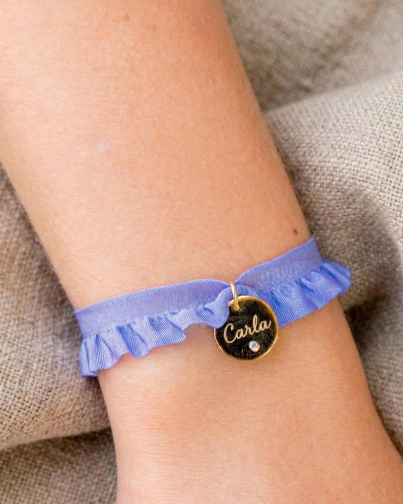 Pulsera semirizo lavanda personalizada plaquita circonita