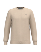 Sudadera beige personalizada con inicial y mini corazón bordado 