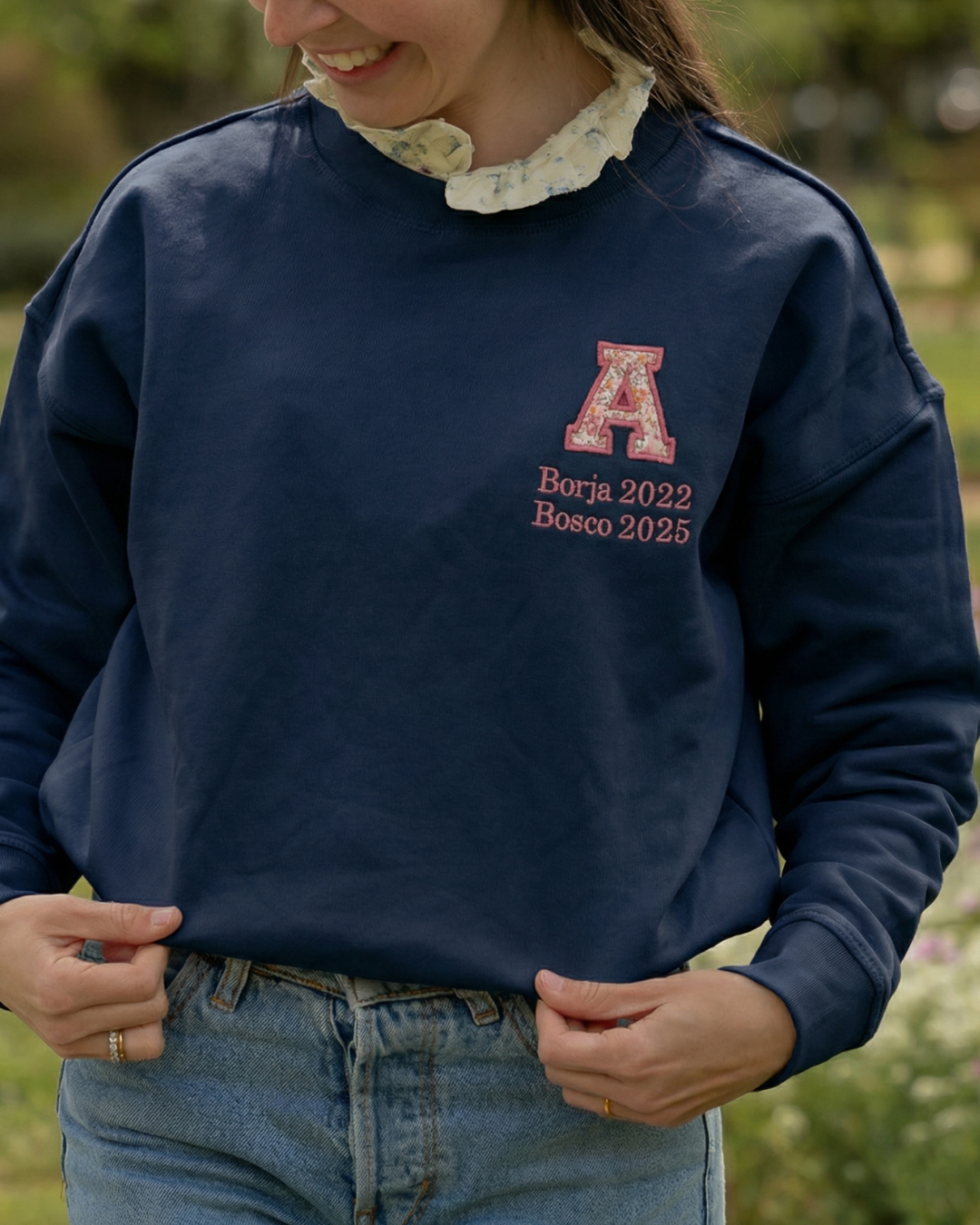 Sudadera Unisex personalizada Inicial Especial Día de la Madre azul marino