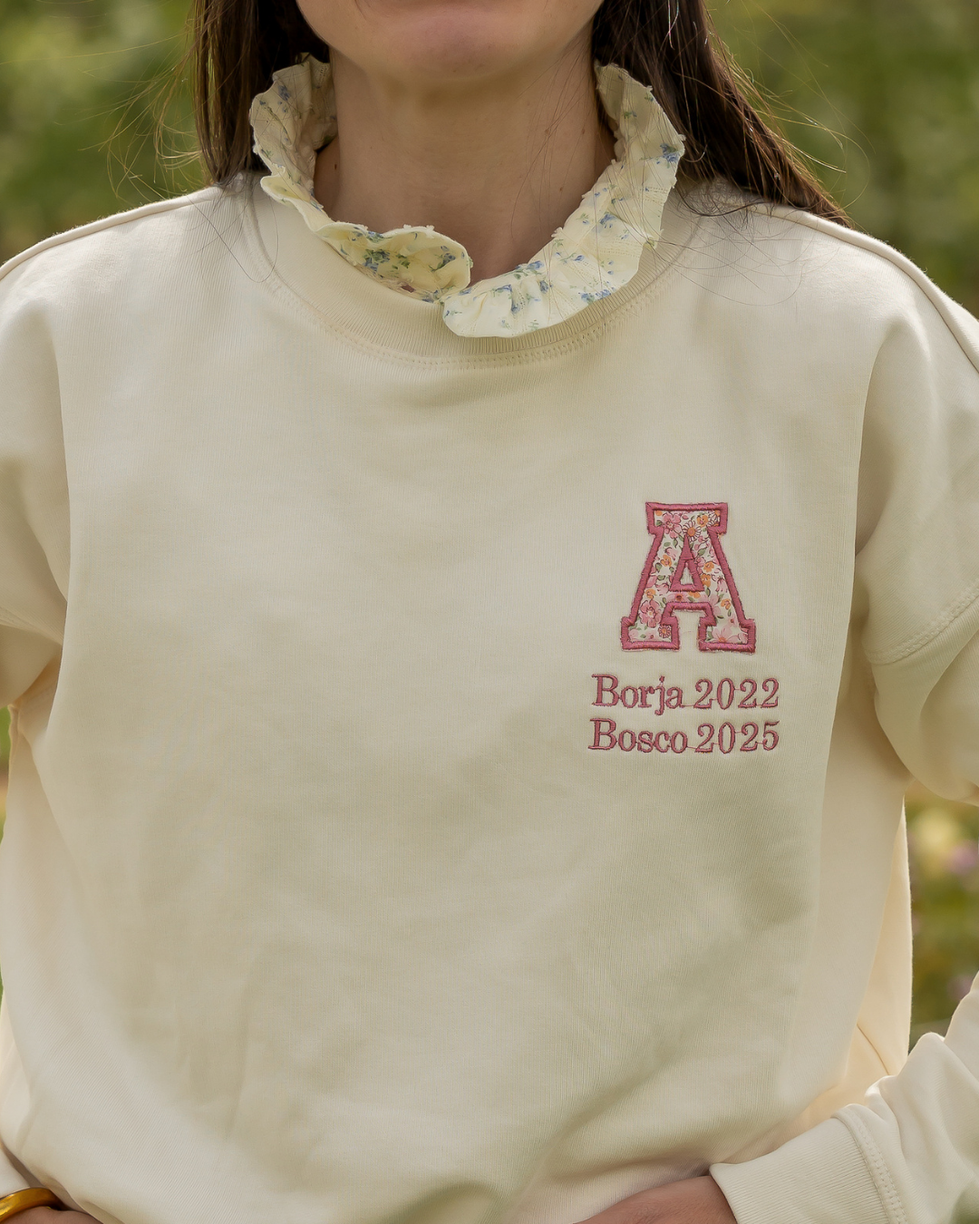 Sudadera personalizada Inicial Especial Día de la Madre beige claro (mujer)