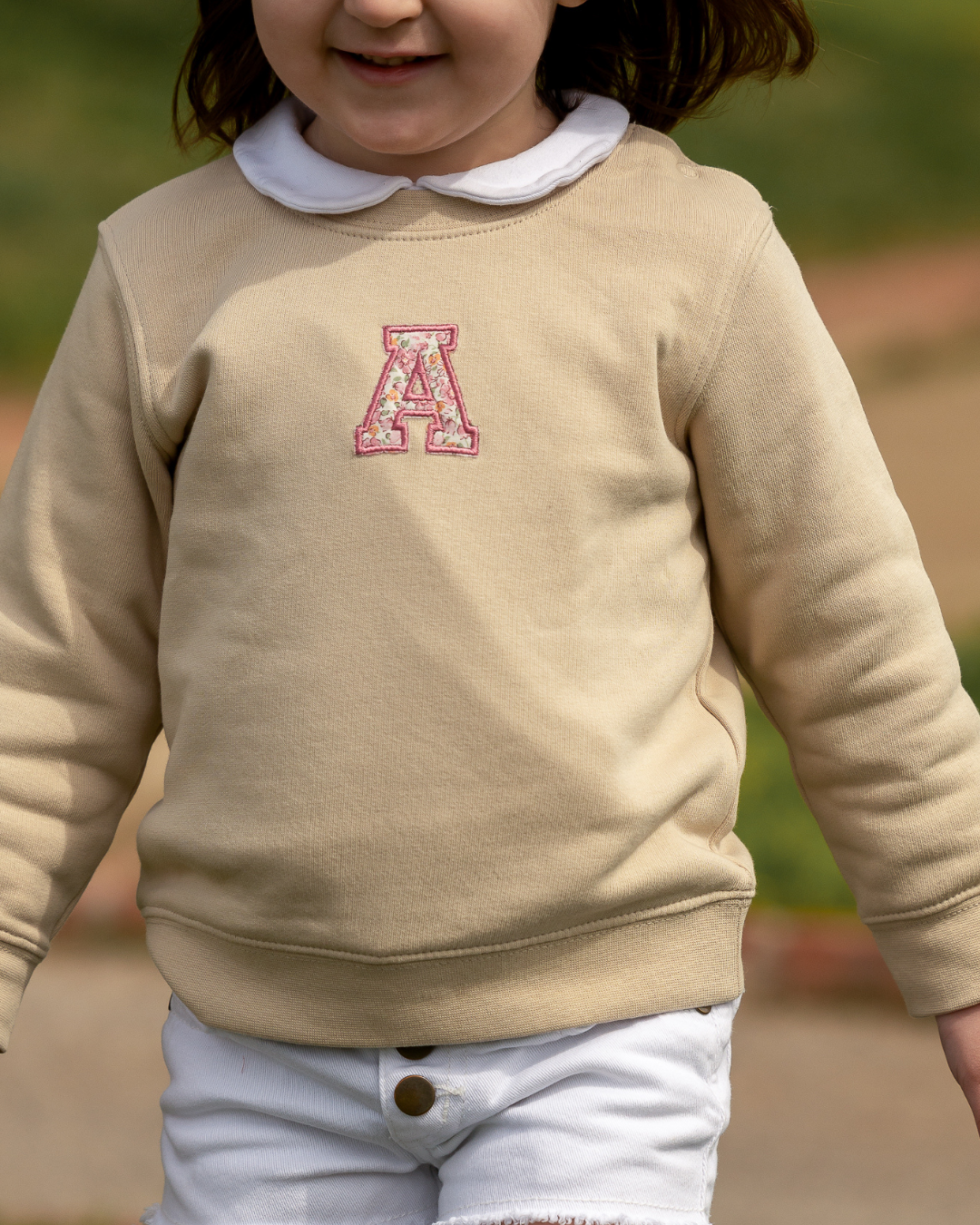 Sudadera personalizada Inicial mini beige