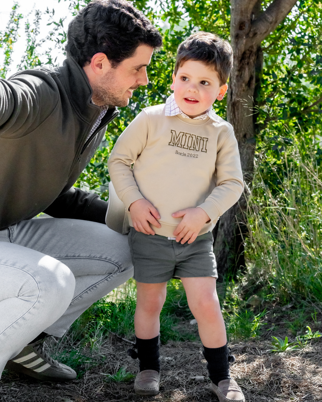 sudadera personalizada modelo nino beige bordado mini