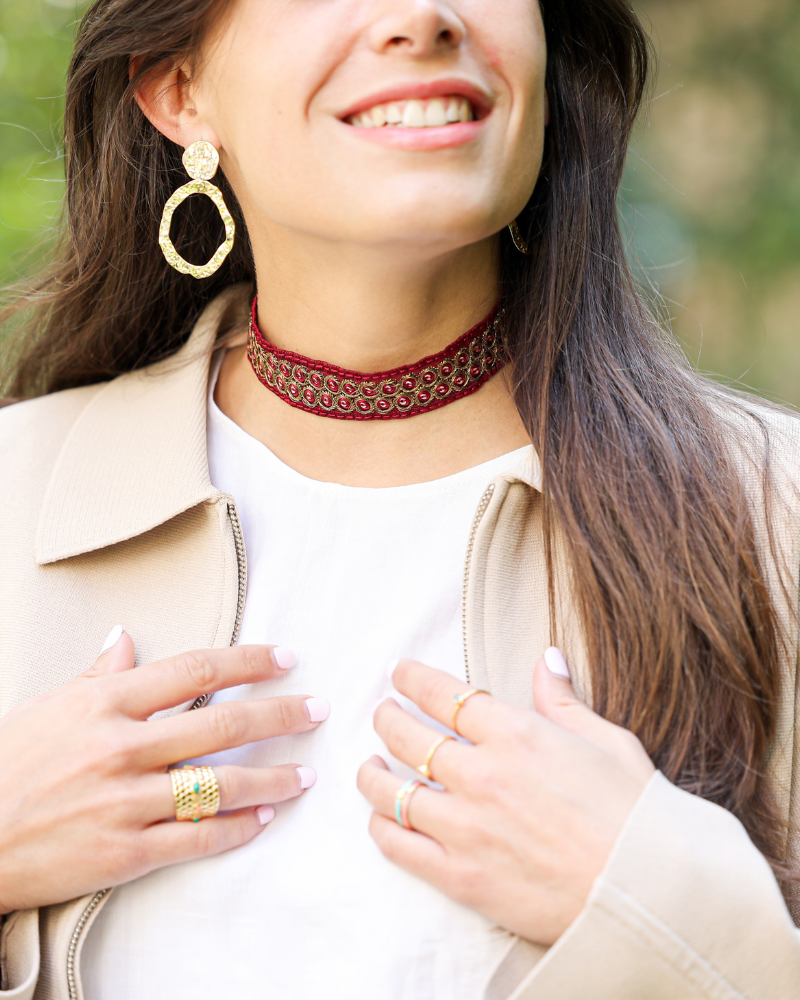 pinky choker