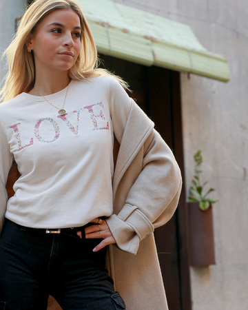 LOVE SWEATSHIRT