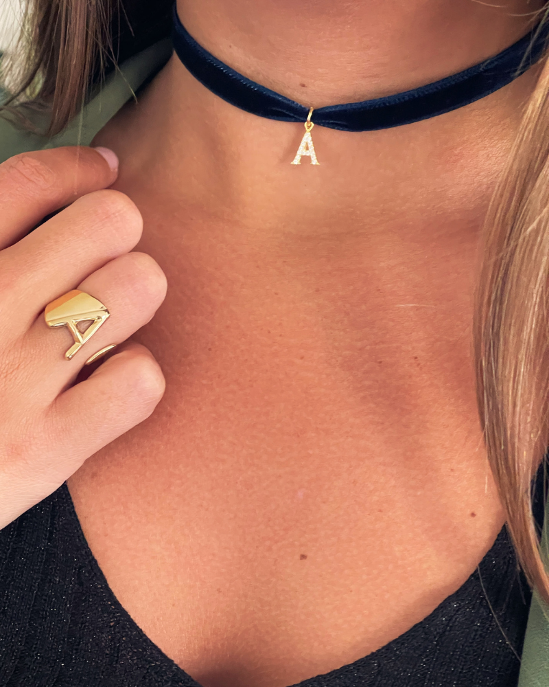 Choker Velvet Inicial circonitas