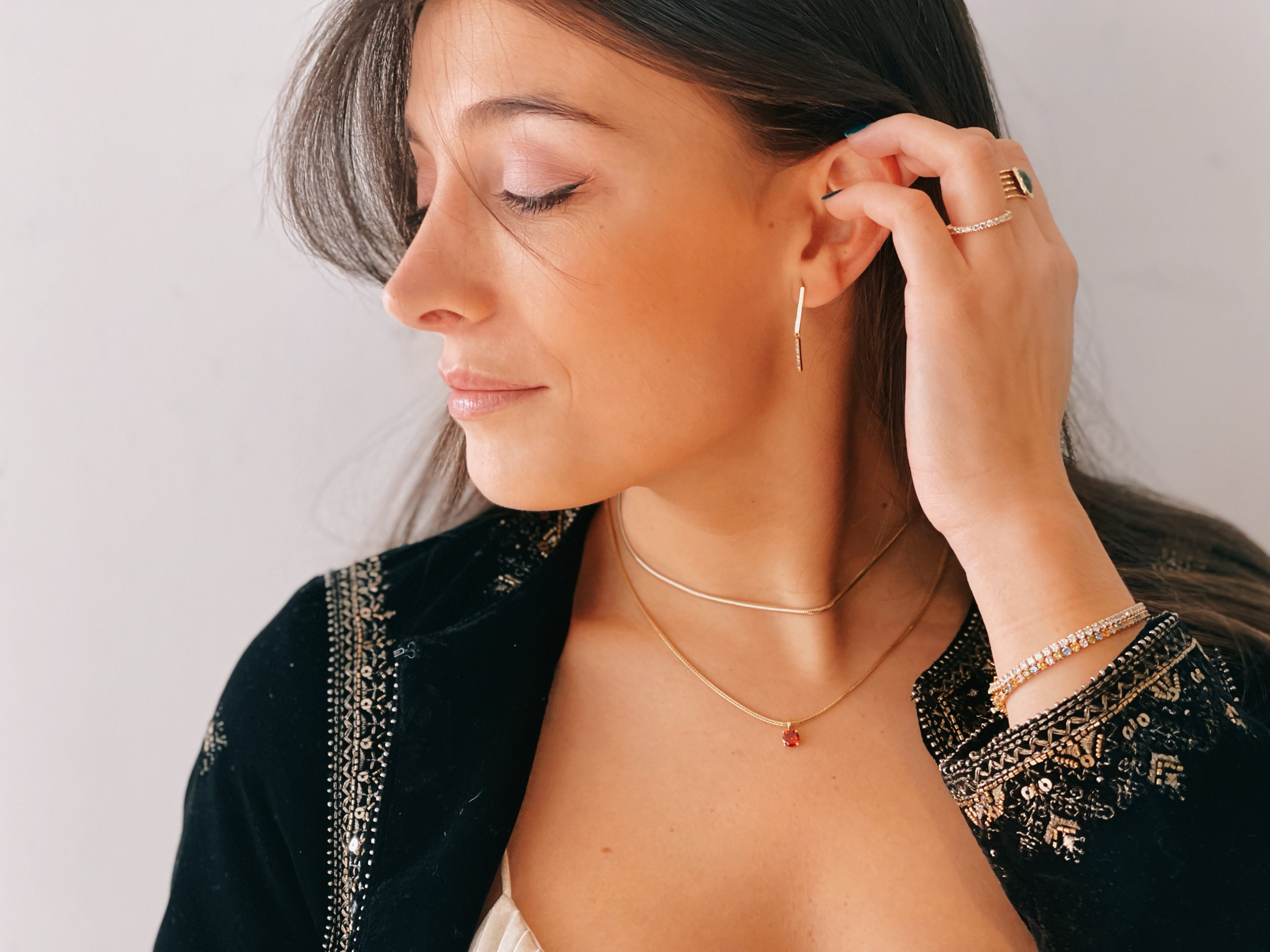 Collar Amuleto Granate