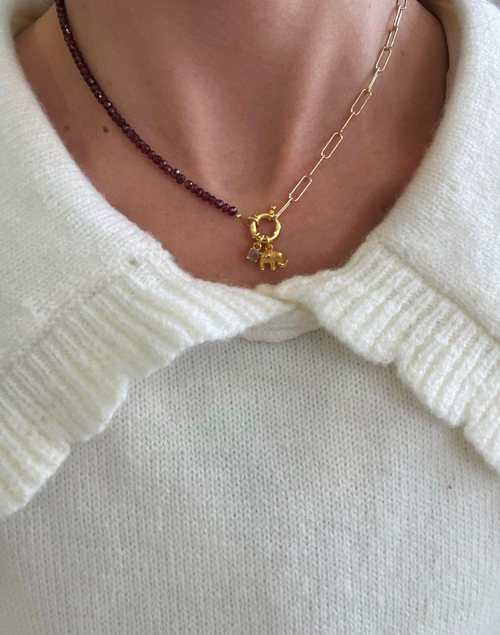 Collar Annie combinado granate