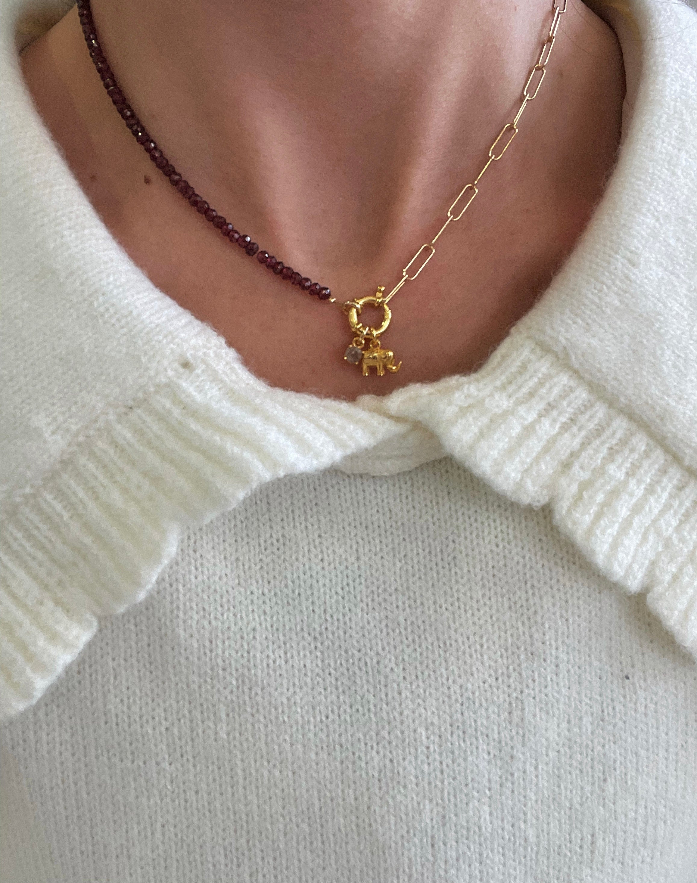 Collar Annie combinado granate