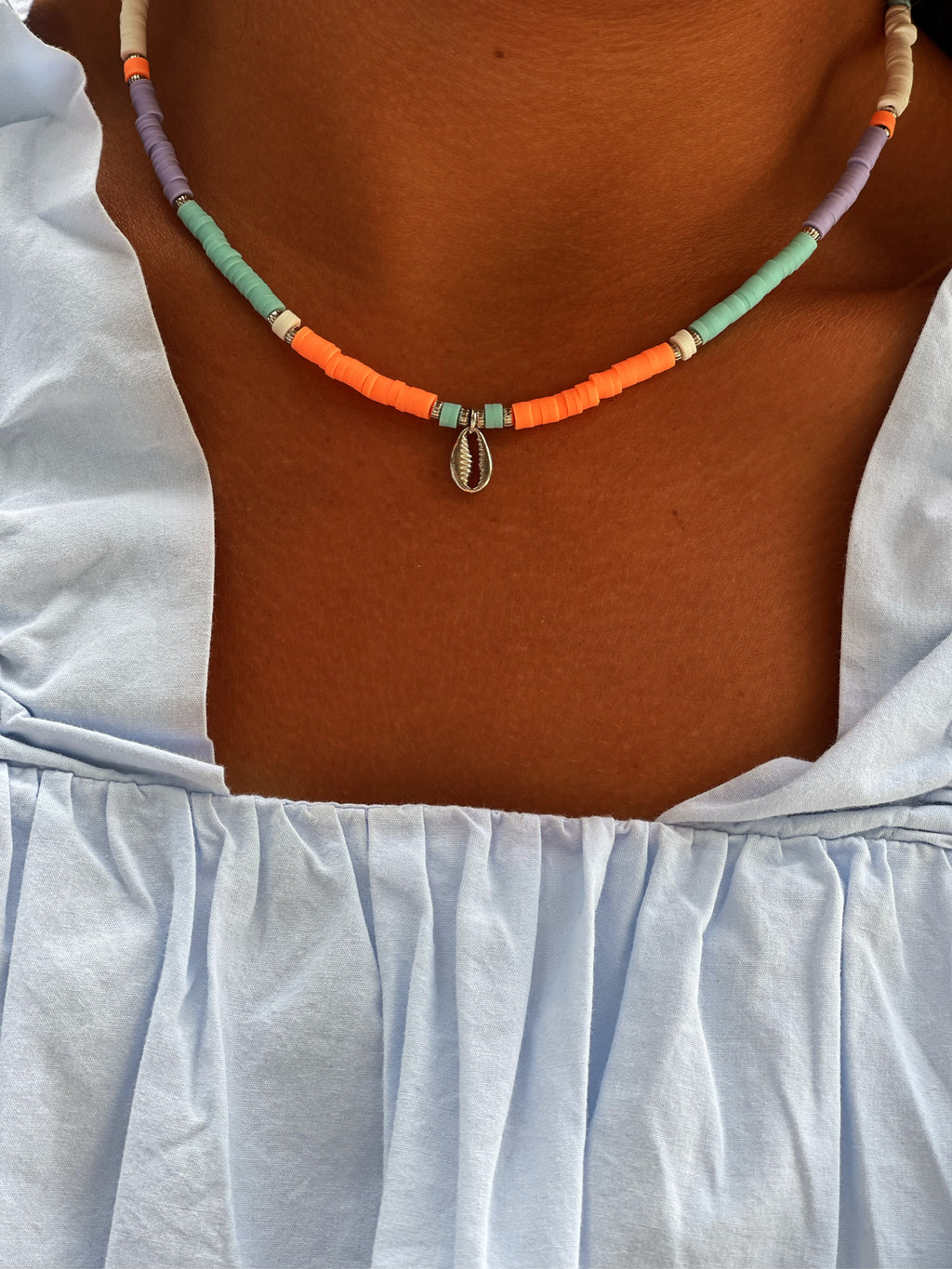 Collar colors shell Silver
