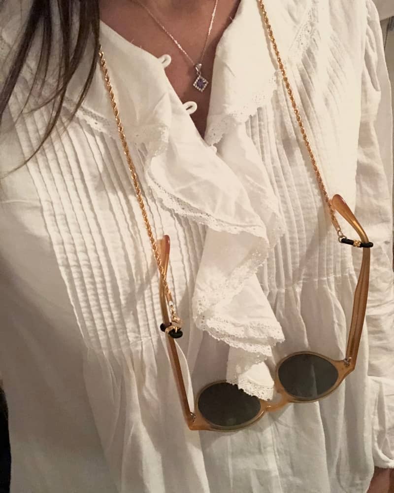 hang vintage glasses